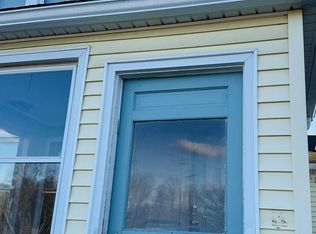 56 Everett St, Easthampton, MA 01027