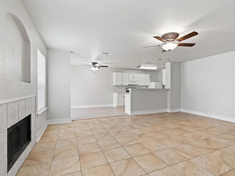 1300 Mallard Dr — Photo 6