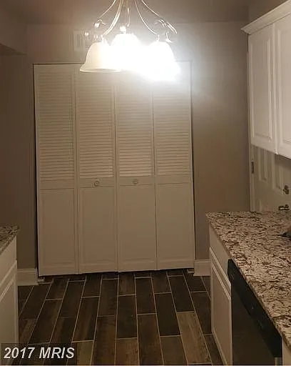 2232 Houston St — Photo 3