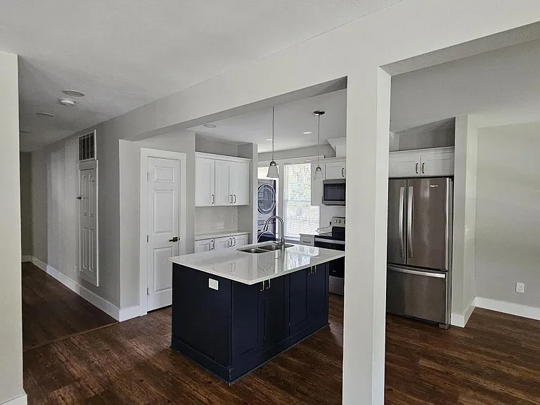 4 W Desoto St — Photo 8