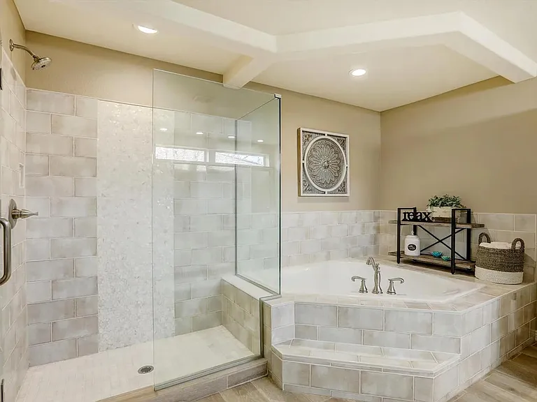 4400 Crestone Cir — Photo 17