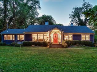 51 W Main St, Mendham, NJ 07945