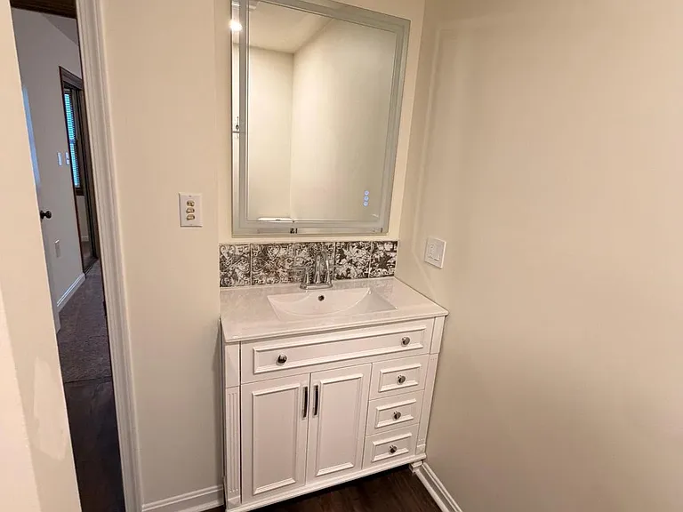 1214 Eastover Pkwy — Photo 21