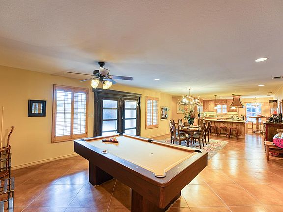 5th image of 400 Bridgepoint Dr