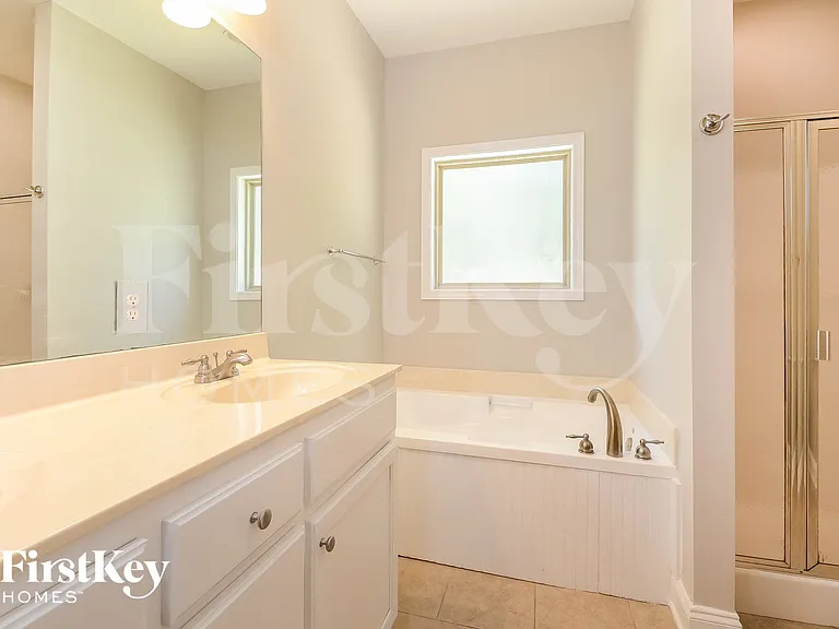 4345 Canterbury St — Photo 10