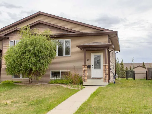 92 N Iron Wolf Blvd, Lacombe, AB T4L 0C7