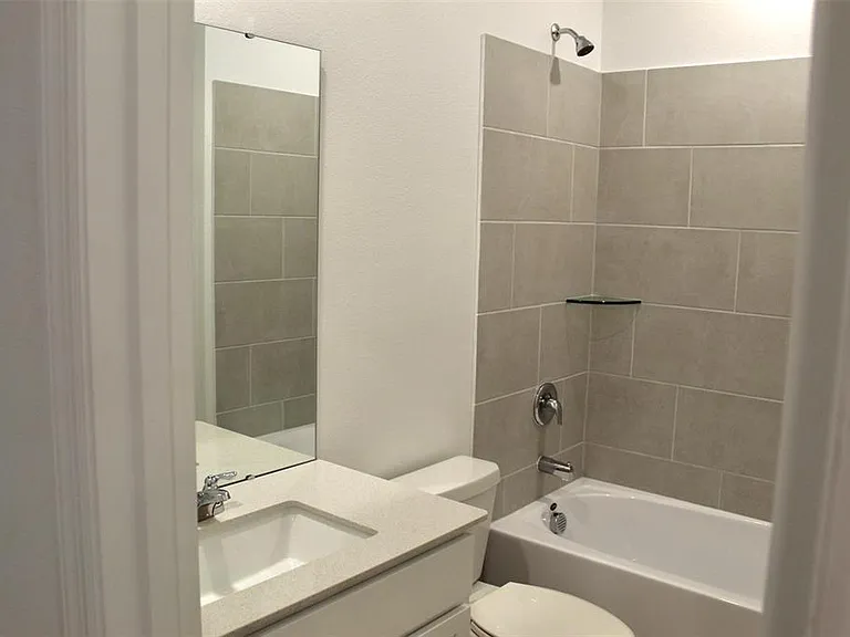 4359 Vibernum Ave — Photo 7