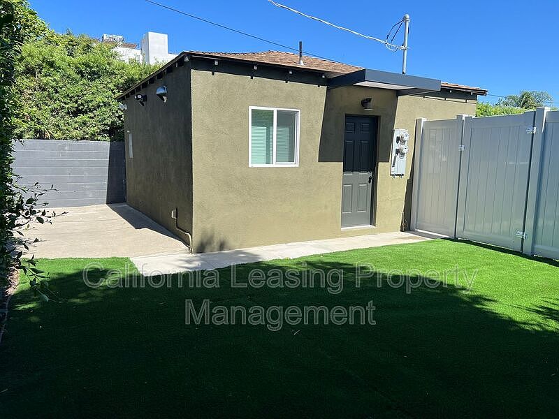 1st image of 4441 Dawes Ave