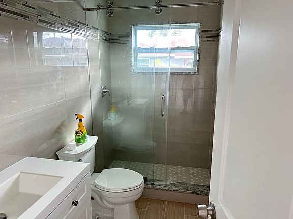 4th image of 1665 E Breezy Ln #1665