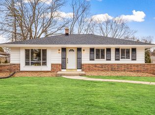 1280 S Bobolink Dr, Brookfield, WI 53005