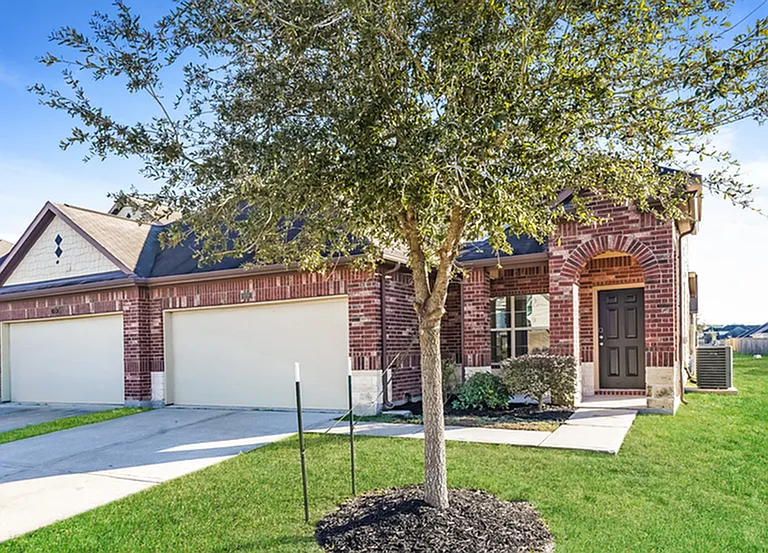 12214 Gemma Ln — Photo 3