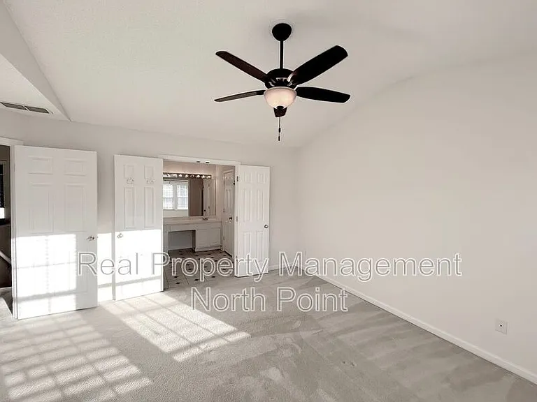 5305 Falling Water Ter — Photo 15