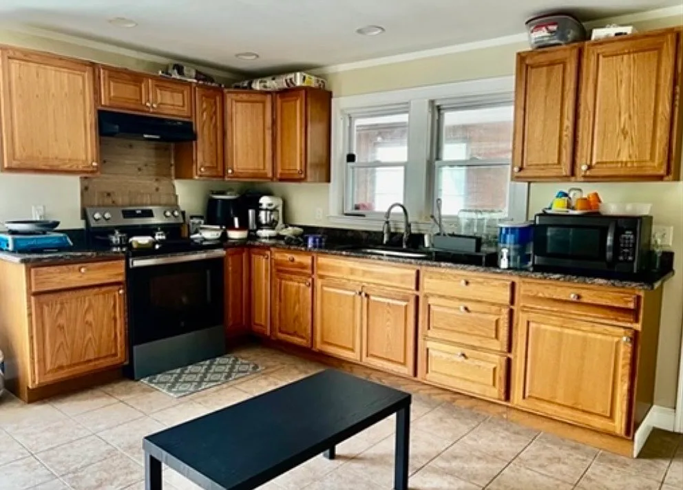4 bed, 1590 sqft, $2,700 — Photo 3