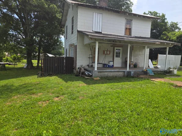 811 Columbia Ave, Sheffield, AL 35660