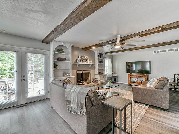 3rd image of 11109 Ashford Dr