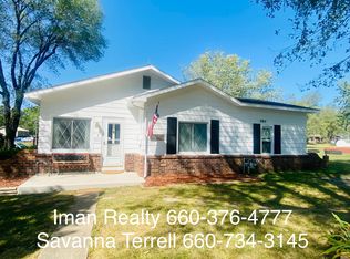 1201 N Chestnut St, Marceline, MO 64658