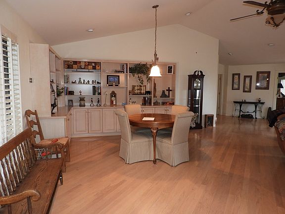 4th image of 159 Deer Park Dr