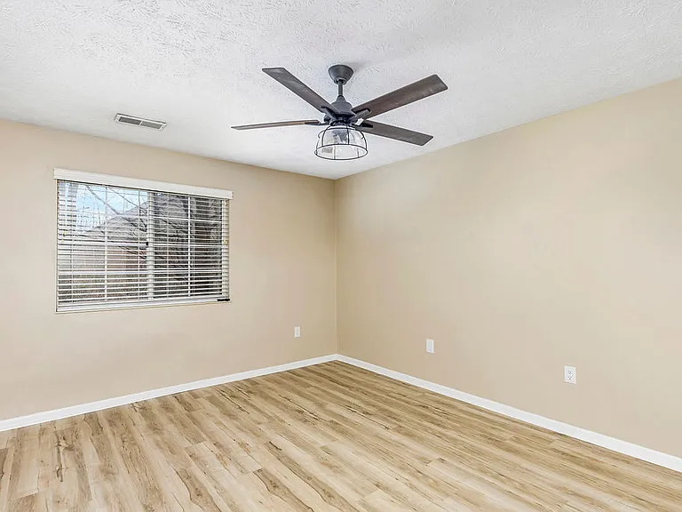 830 Carrington Pl #102 — Photo 23