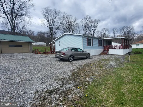 449 Apple Way, Saint Thomas, PA 17252