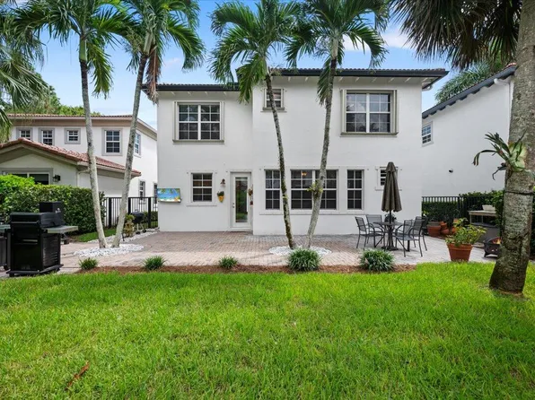 559 Tomahawk Court, Palm Beach Gardens, FL 33410
