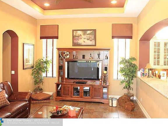 4th image of 7608 NW 125th Way