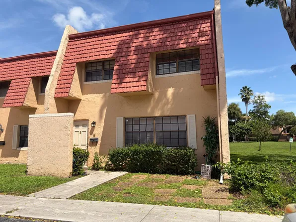 40 SPINNING WHEEL Lane, Tamarac, FL 33319