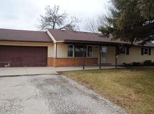2945 S Stigler Rd, New Berlin, WI 53146