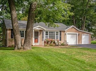 31 Macarthur Dr, Millbury, MA 01527