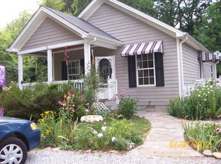 140 Coral Dr, Hendersonville, NC 28791