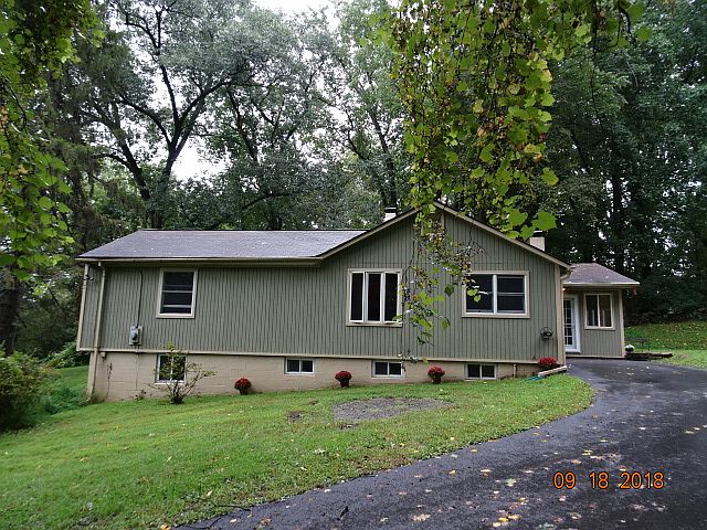 1st image of 20 Meadowbrook Ln