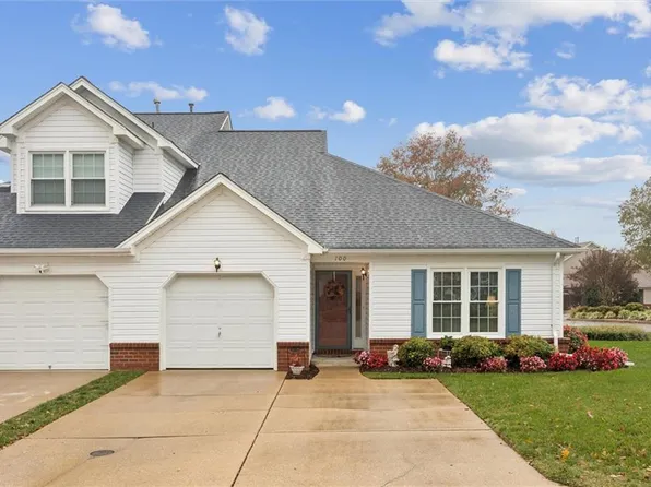100 Thornrose Dr, Yorktown, VA 23692