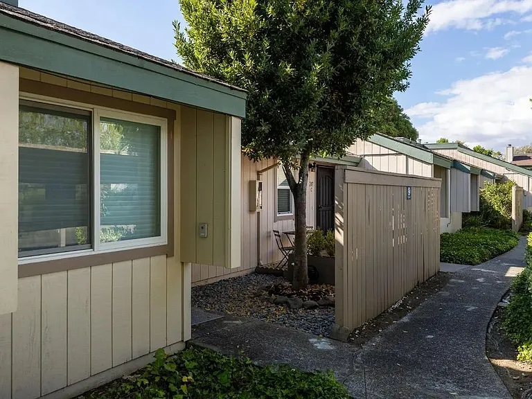 207 Stony Point Rd #B — Photo 18