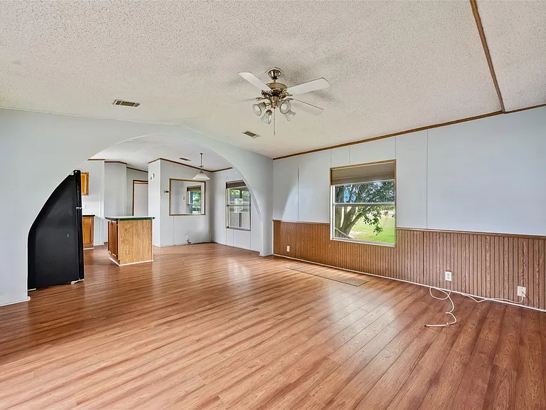 360 Shady Oaks #A — Photo 8