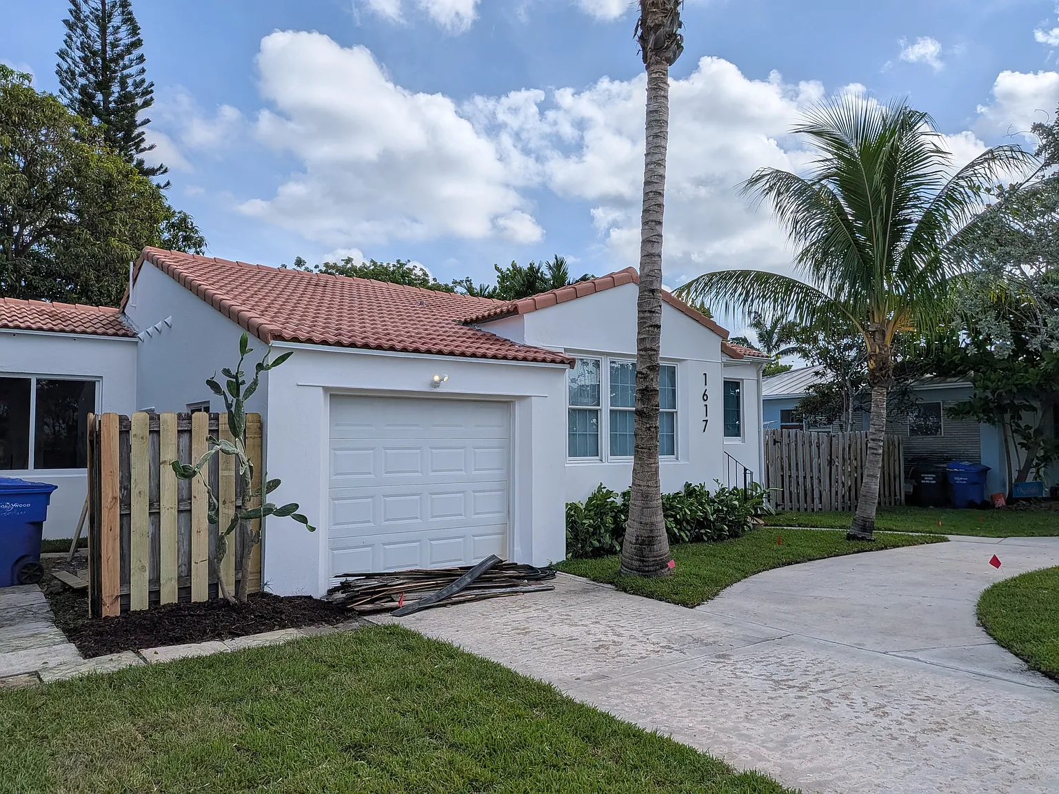 1617 Johnson St — Photo 4