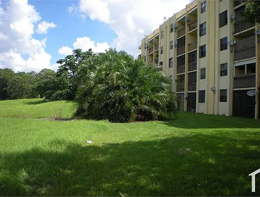 8881A Fontainebleau Blvd #501