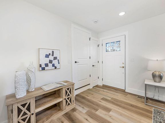 2nd image of 3949 S Fordham Pl