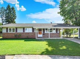 1 Mayfair Ct, Camp Hill, PA 17011