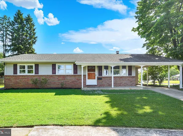 1 Mayfair Ct, Camp Hill, PA 17011