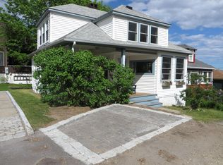 8 Ocean View Ter, Peaks Island, ME 04108