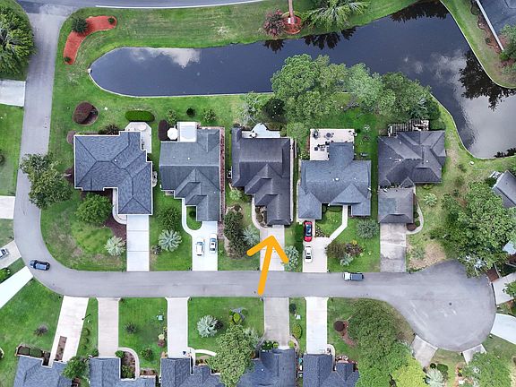 4th image of 114 Boxwood Ln.