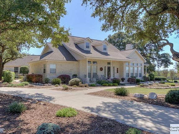 4th image of 233 Texas Country Dr