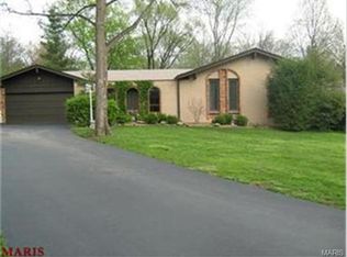 18 Leaside Ct, Ballwin, MO