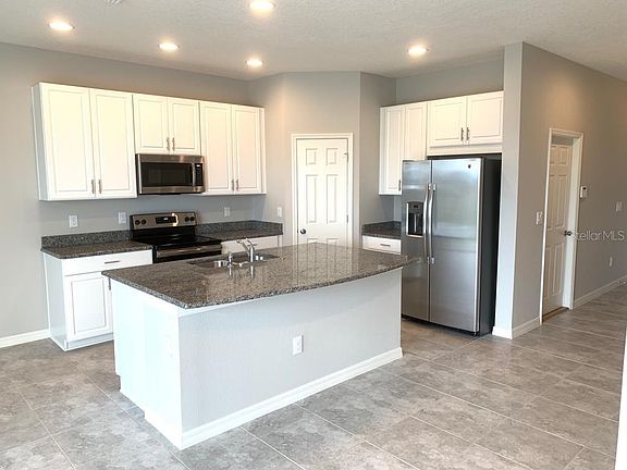 4th image of 7010 Summer Holly Pl