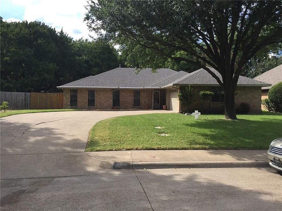 2nd image of 704 Arbor Creek Dr