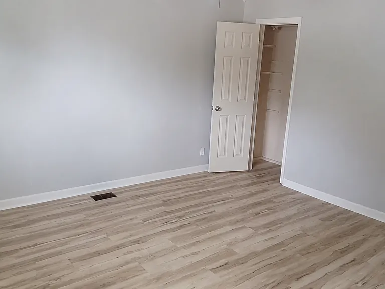 985 McDowell St — Photo 3