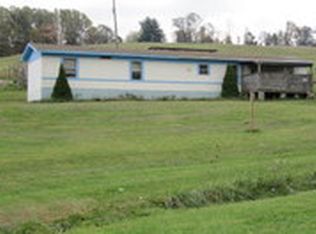 242 Hemlock Ln SE, Floyd, VA 24091