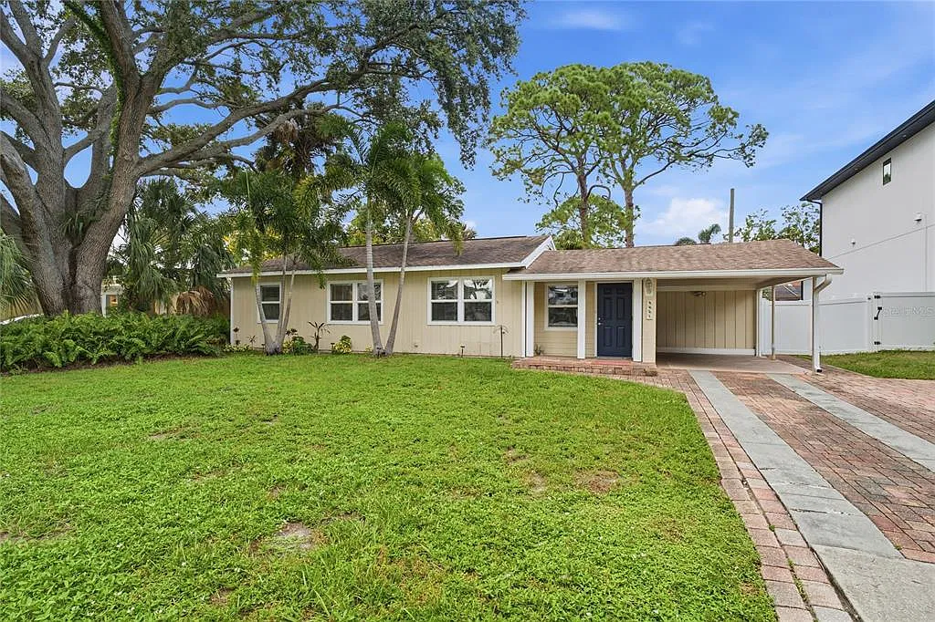 4 bed, 2.5 bath, 1578 sqft, $3,000 — Photo 4