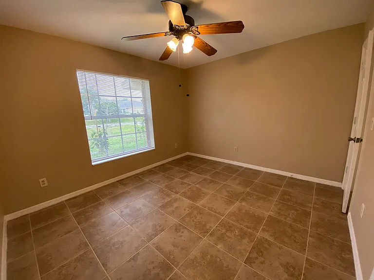 1078 E Gaucho Cir — Photo 11