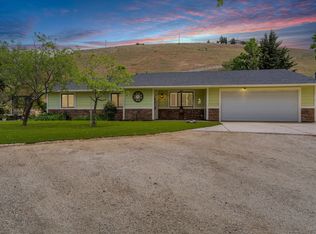 19908 Pine Ridge Dr, Tehachapi, CA 93561