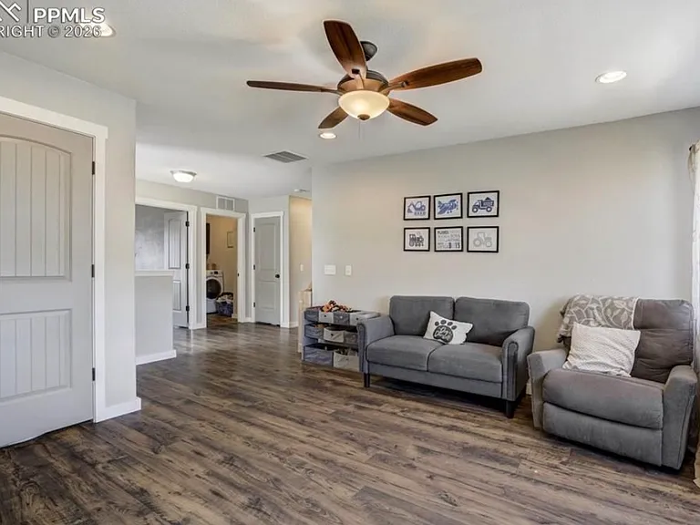 3812 Chia Dr — Photo 35